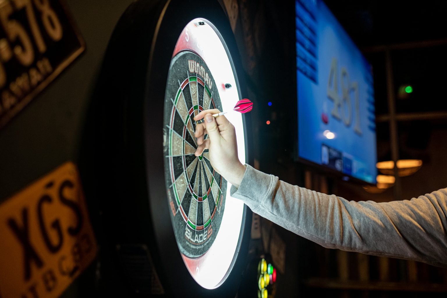 interactive-darts-firepit-smokehouse-sports-bar